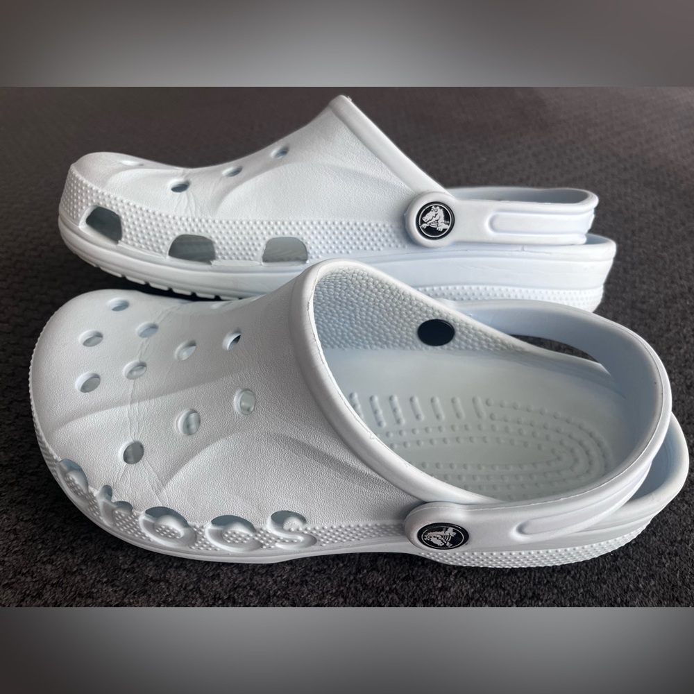 Crocs Men’s/Women’s Baya Clog - Size 7M/9W